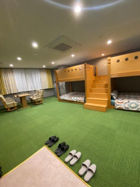 kdy ｽﾃｲﾊｳｽ 2段ベットの広い客室みんな一緒に泊まれる